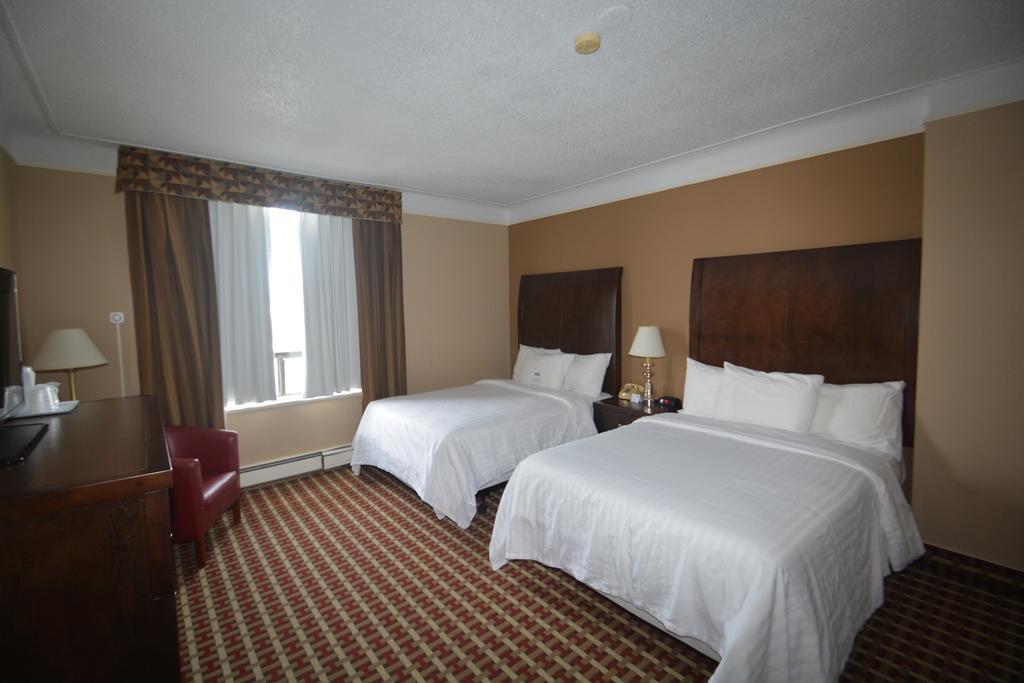 Prince Arthur Waterfront Hotel & Suites Thunder Bay Exterior photo