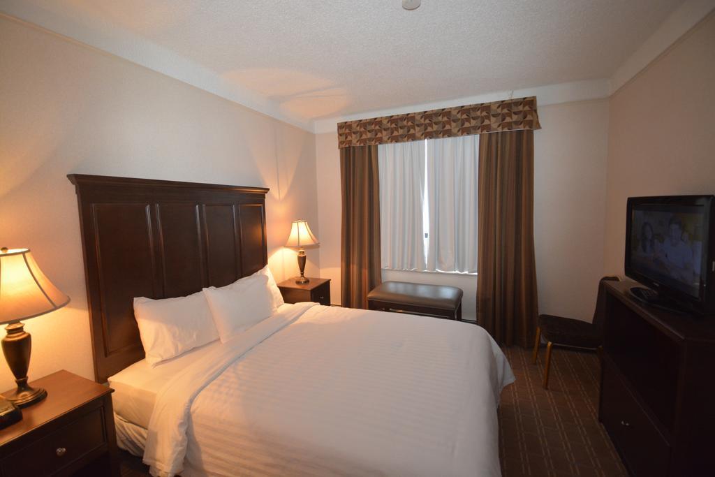 Prince Arthur Waterfront Hotel & Suites Thunder Bay Exterior photo
