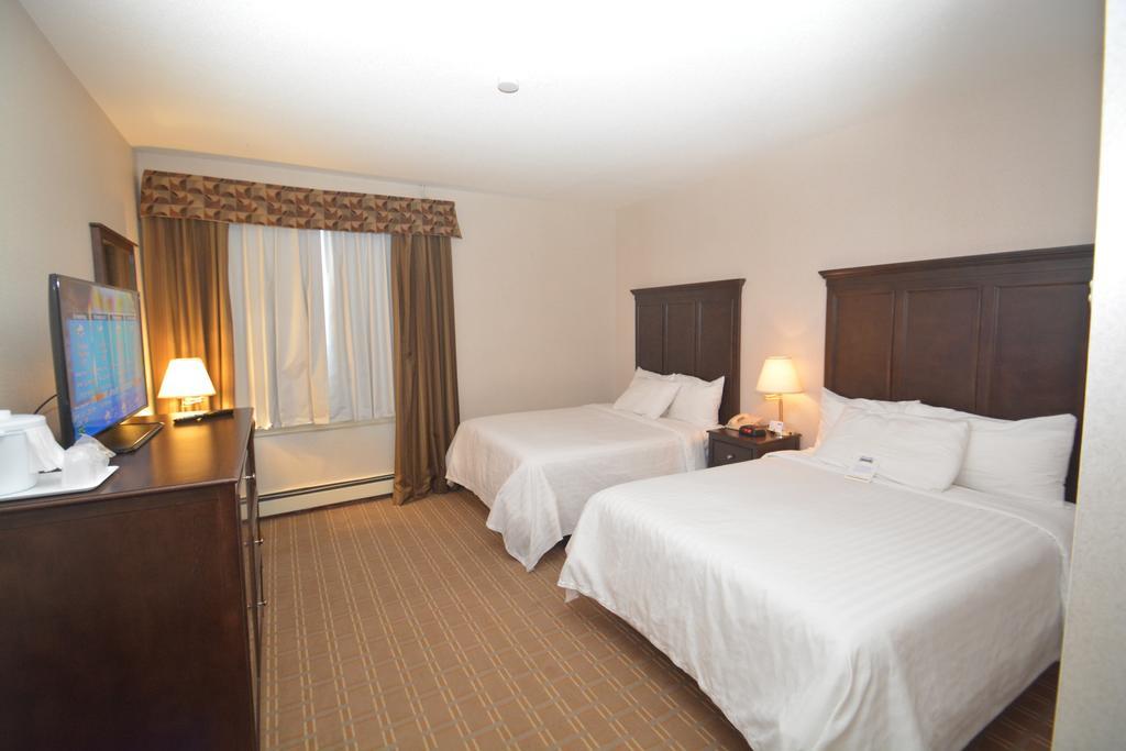 Prince Arthur Waterfront Hotel & Suites Thunder Bay Exterior photo