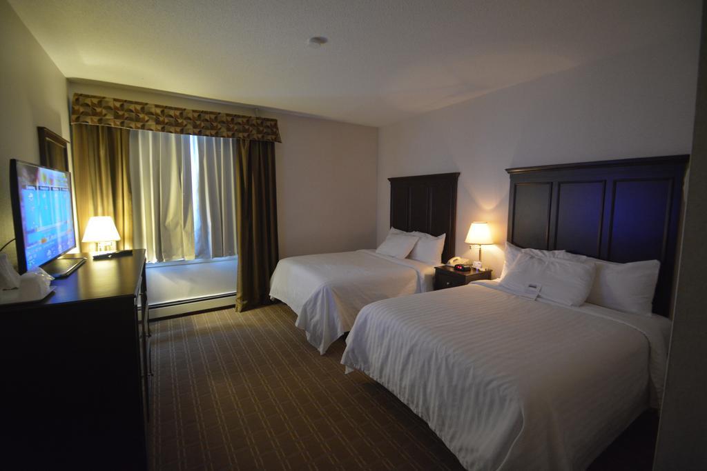 Prince Arthur Waterfront Hotel & Suites Thunder Bay Exterior photo