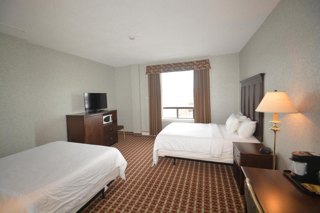 Prince Arthur Waterfront Hotel & Suites Thunder Bay Exterior photo