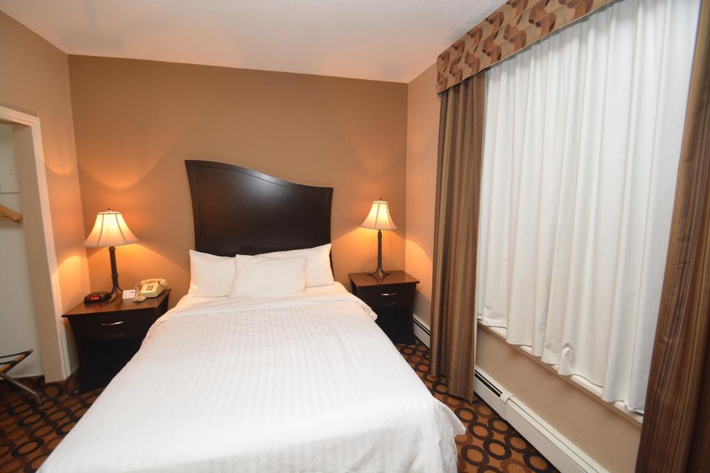 Prince Arthur Waterfront Hotel & Suites Thunder Bay Exterior photo