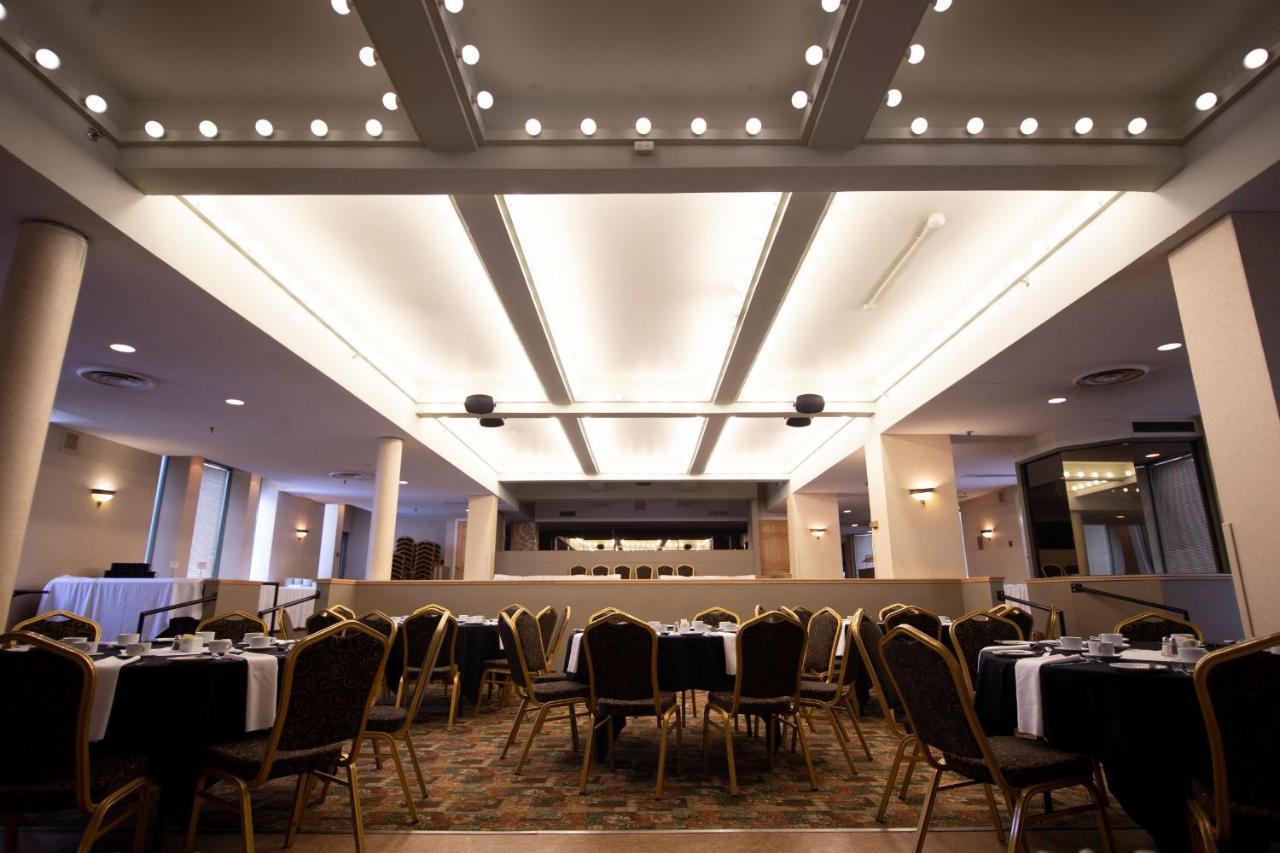 Prince Arthur Waterfront Hotel & Suites Thunder Bay Exterior photo